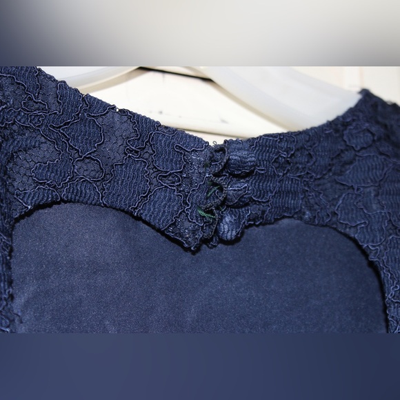 David’s Bridal Navy Blue Kids Dress with Gold Accents Size 8 - Picture 8 of 15